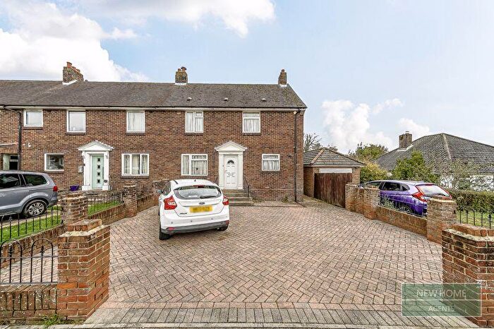 3 Bedroom End Of Terrace House For Sale In Hillson Drive, Fareham, PO15