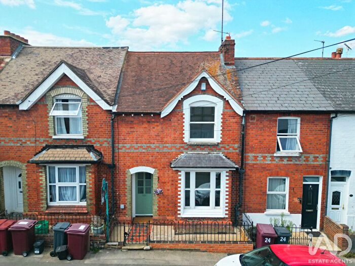 3 Bedroom Terraced House For Sale In Edgehill Street, Reading, RG1