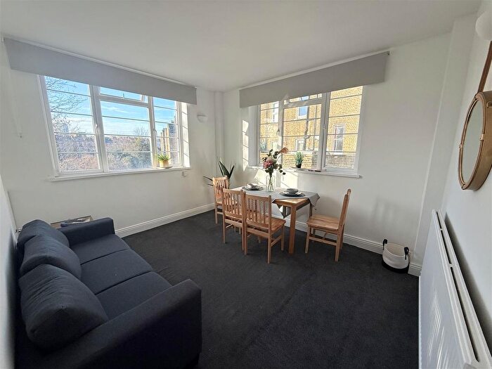 2 Bedroom Flat To Rent In Shirland Road, Maida Vale, London, W9