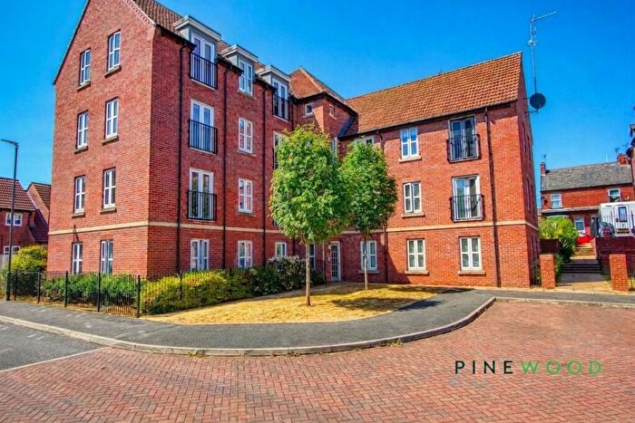 2 Bedroom Flat For Sale In Vicarage Walk, Clowne, S43