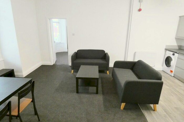 2 Bedroom Flat To Rent In Holmfield Road, Fulwood, PR2