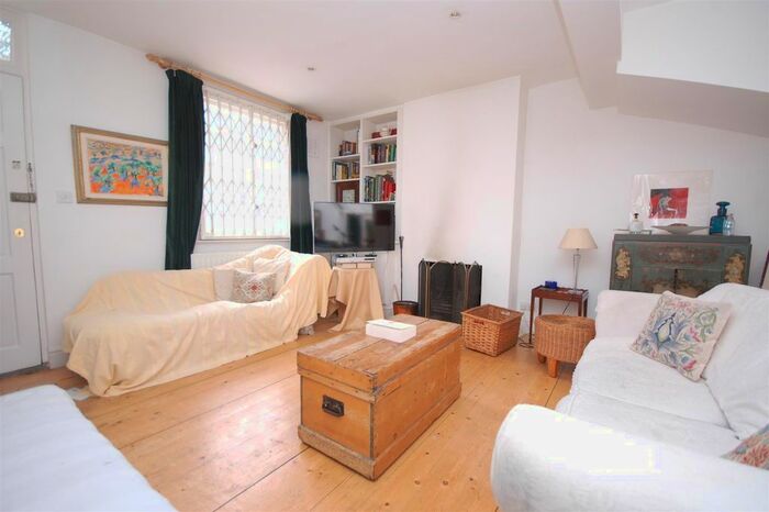 2 Bedroom Cottage To Rent In Cardross Street, London, W6