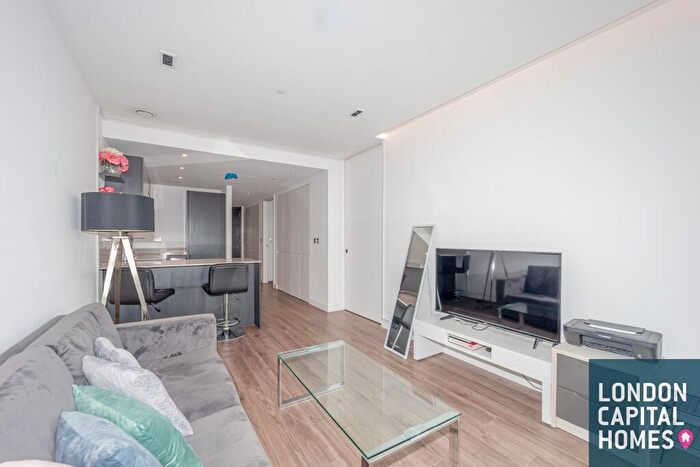 2 Bedroom Apartment To Rent In Cashmere House, Leman Street, London, E1
