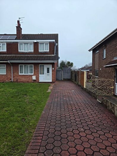 3 Bedroom Semi Detached House To Rent In Parkview Crescent, Walsall, WS2