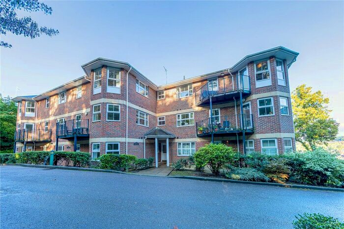 2 Bedroom Flat For Sale In Chesham Road, Berkhamsted, HP4