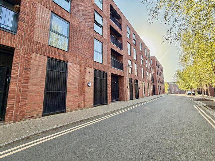 2 Bedroom Apartment For Sale In Friars Orchard, Gloucester, GL1