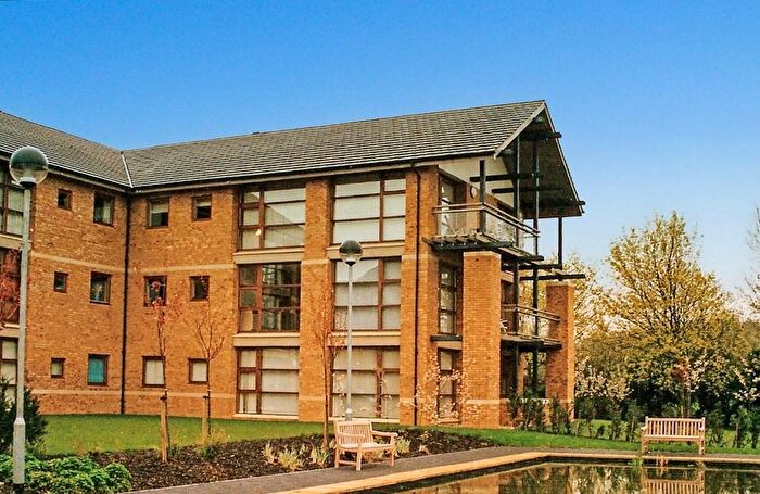 4 Bedroom Flat To Rent In Woodward Place, Loughton Lodge, Milton Keynes, MK8