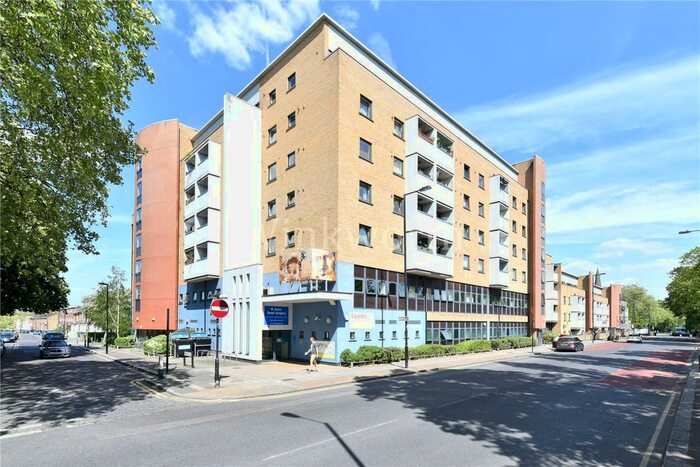 2 Bedroom Flat To Rent In Turners Court, Cornwall Road, London, N15