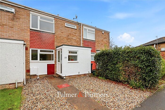 3 Bedroom Terraced House For Sale In Boswells Drive, Chelmsford, Essex, CM2