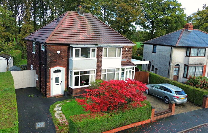 3 Bedroom Semi-Detached House For Sale In Queensway Close, Backing On To Penwortham Golf Club, PR1