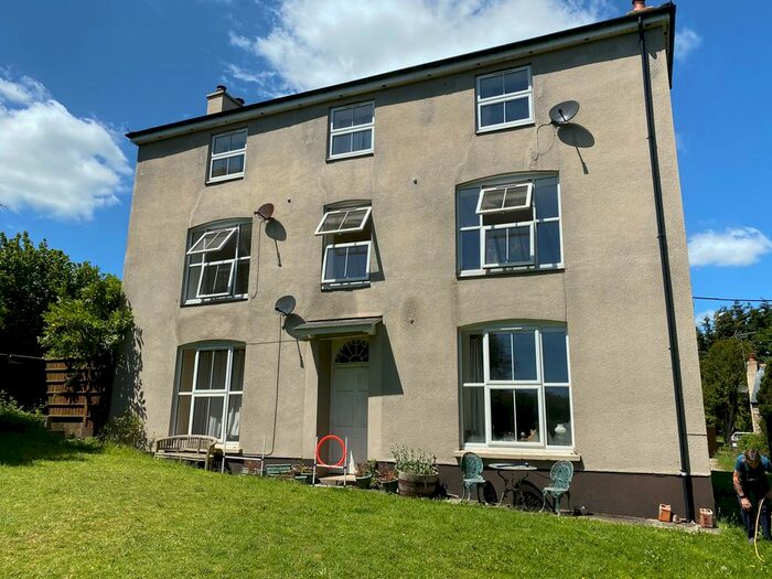 3 Bedroom Flat To Rent In Blackawton, Totnes, TQ9