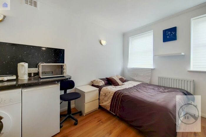 Studio To Rent In Bedford Hill, Balham, SW12
