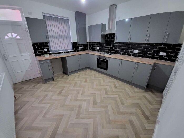 4 Bedroom Terraced House To Rent In Royal Park Road, Hyde Park, Leeds, LS6