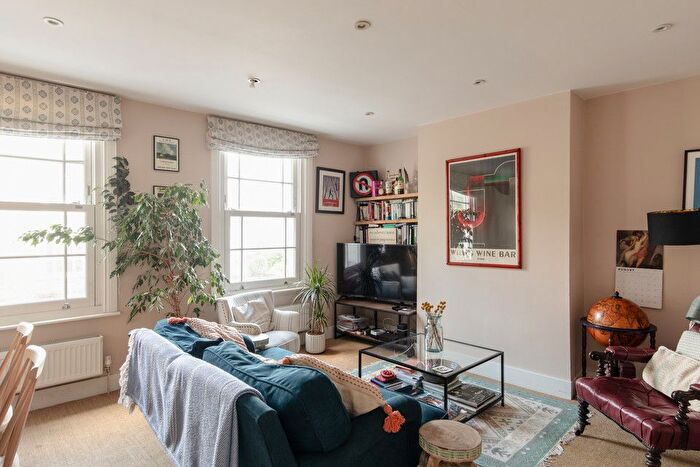 2 Bedroom Flat For Sale In Choumert Road, Peckham Rye, SE15