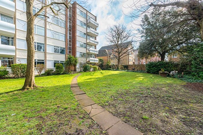 1 Bedroom Flat To Rent In Hazlemere Court, Streatham, London, SW2