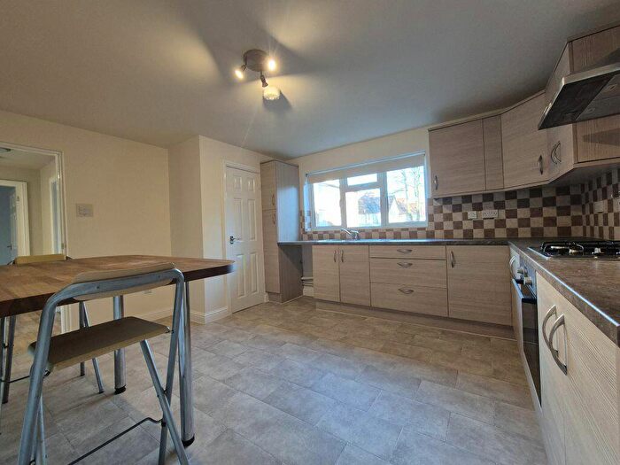 2 Bedroom Flat To Rent In Bowling Green Road, Stourbridge, DY8
