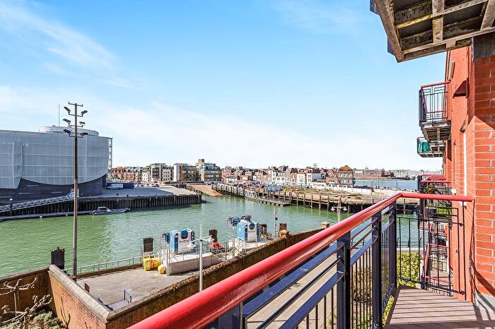 2 Bedroom Apartment To Rent In Arethusa House, Gunwharf Quays, PO1