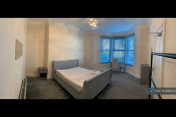 8 Bedroom Semi-Detached House To Rent In Grosvenor Place, Newcastle Upon Tyne, NE2