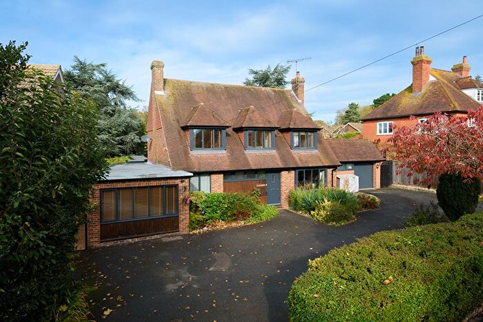 4 Bedroom Detached House For Sale In Church Road, Kennington, TN24