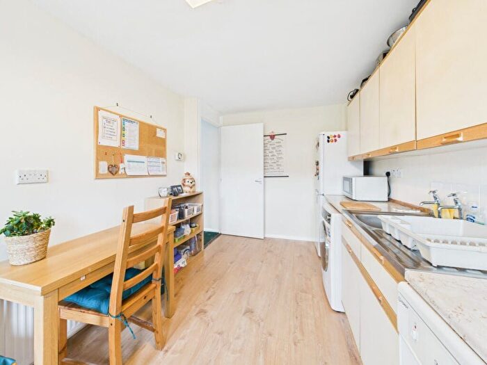 2 Bedroom Terraced House For Sale In Kenilworth Rise, Dedridge, Livingston, EH54