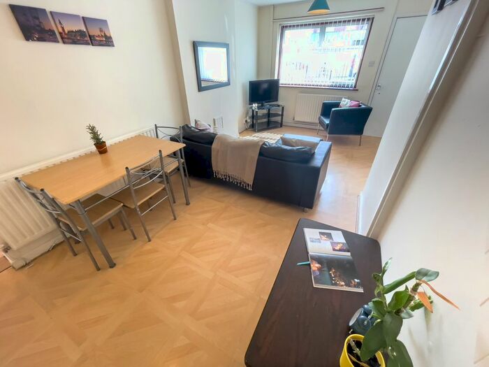 3 Bedroom Property To Rent In Smithdown Road, Liverpool, L7