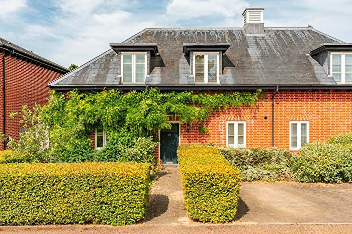 3 Bedroom Property For Sale In Willis Grove, Balls Park, Hertford, SG13