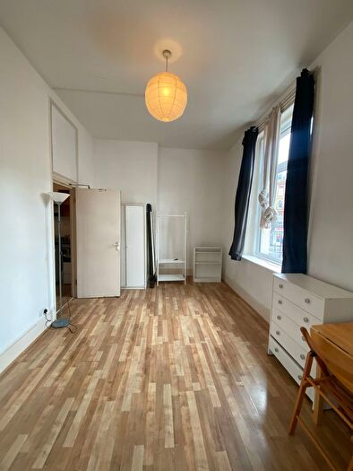 Studio To Rent In Kilburn High Road, London, NW6
