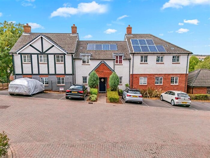 2 Bedroom Flat For Sale In Thornfield Road, Bristol, BS10