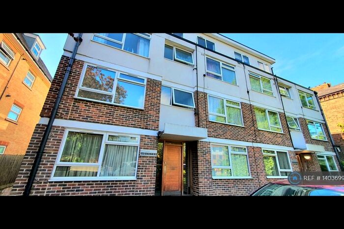 1 Bedroom Flat To Rent In Station Road, New Barnet, EN5