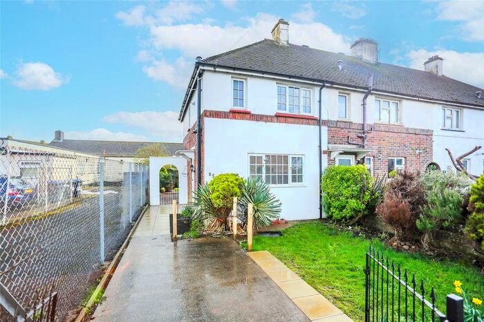 2 Bedroom End Of Terrace House To Rent In Gardner Road, Portslade, East Sussex, BN41