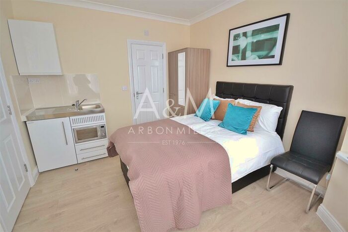 Studio To Rent In Ascot Close, Hainault, IG6