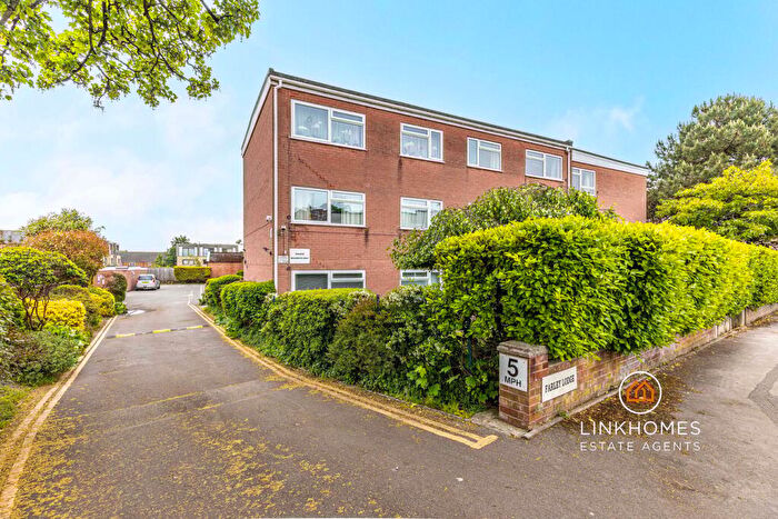 1 Bedroom Apartment For Sale In Bournemouth Road, Poole, BH14