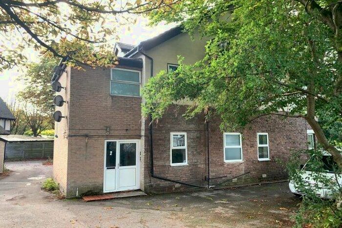 1 Bedroom Flat To Rent In Carr Brow, Stockport, SK6