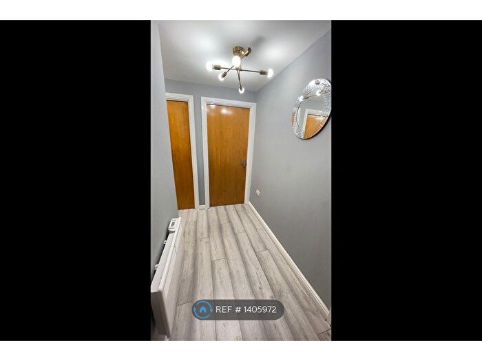 2 Bedroom Flat To Rent In Azalea House, Feltham, TW13