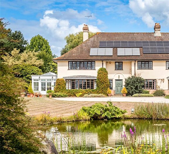 4 Bedroom Semi-Detached House For Sale In Mare Hill Road, Pulborough, West Sussex, RH20