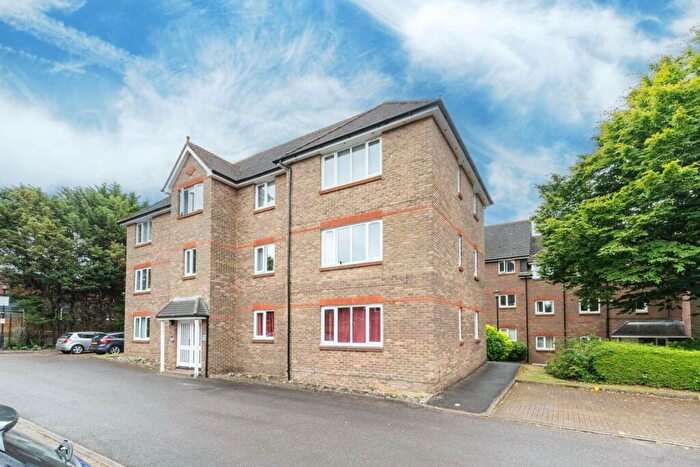 2 Bedroom Flat For Sale In Granville Place, Pinner, HA5