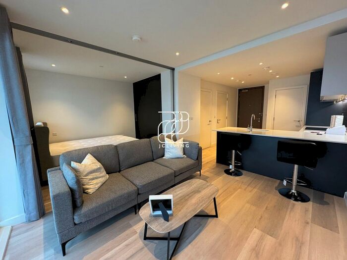 Studio To Rent In Brook Road, London, N8