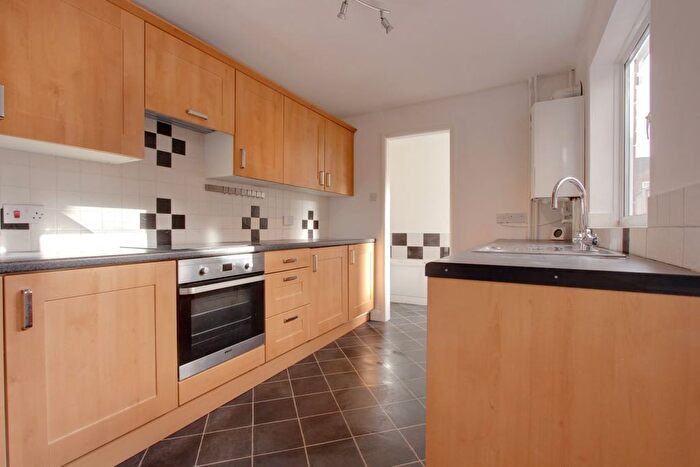 2 Bedroom Terraced House For Sale In Cooper Road, Grimsby, DN32