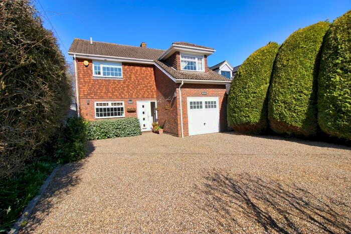 4 Bedroom Detached House For Sale In Kingsingfield Road, West Kingsdown, TN15