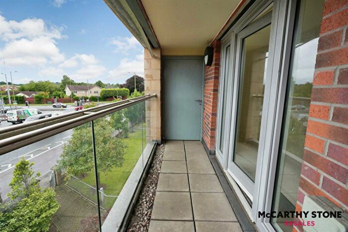 2 Bedroom Flat For Sale In Lyle Court, Barnton Grove, Edinburgh, EH4
