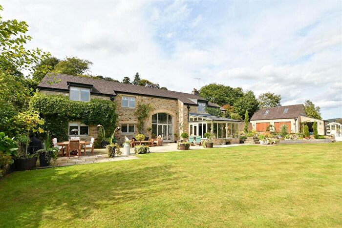 5 Bedroom Detached House For Sale In Hathersage Road, Grindleford, Hope Valley, S32