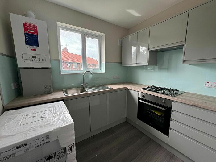 2 Bedroom Flat To Rent In Shernhall Street, E17