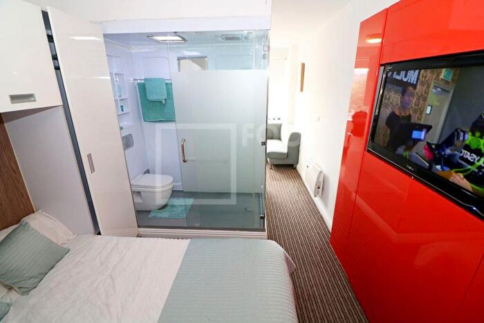1 Bedroom Flat To Rent In Sunbridge Halls, Sunbridge Road, BD1