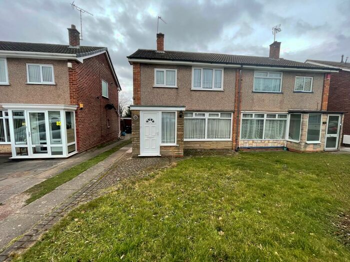 3 Bedroom Semi-Detached House To Rent In Lazy Hill, Kings Norton, B38