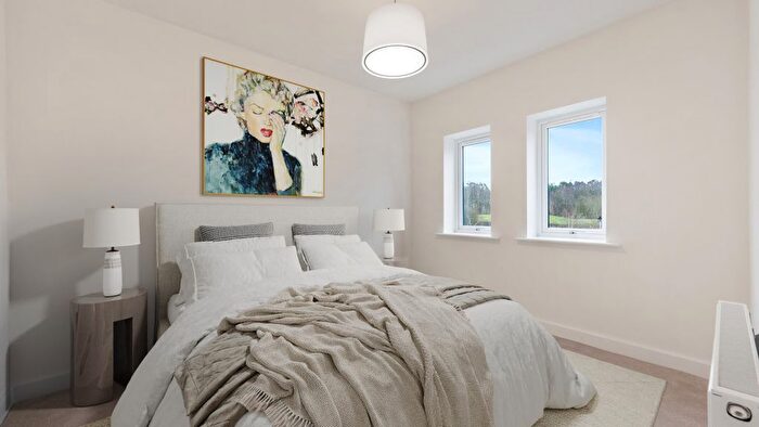 2 Bedroom Flat To Rent In Stretford, Manchester, M41