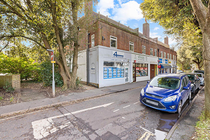 3 Bedroom Maisonette For Sale In Barrack Lane, Aldwick, Bognor Regis, West Sussex, PO21