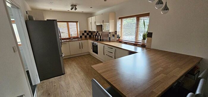 6 Bedroom Detached House For Sale In Abbott Road, BS35