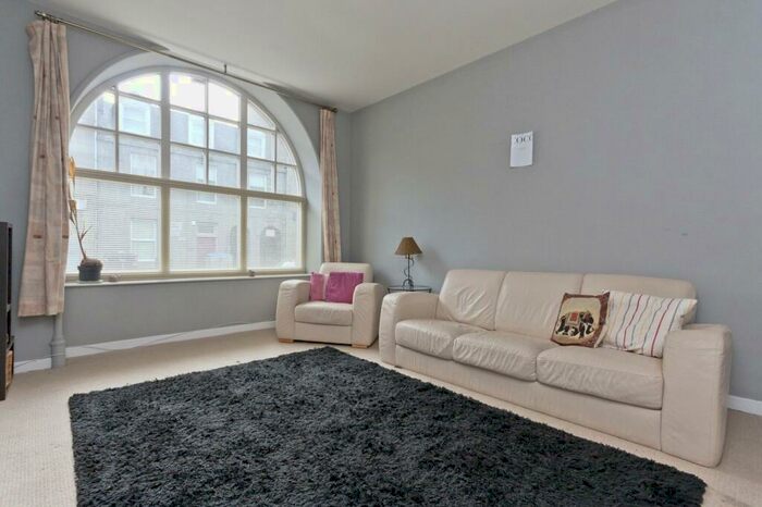 2 Bedroom Flat To Rent In King Street, Aberdeen, AB24