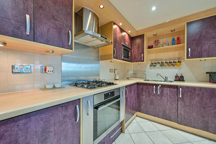 2 Bedroom Flat To Rent In Charter Quay, Kingston, Kingston Upon Thames, KT1