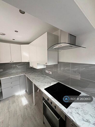 3 Bedroom Semi-Detached House To Rent In Jubilee Road, Shelton Lock, Derby, DE24